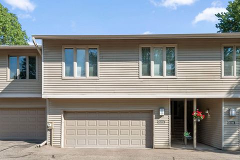 Townhouse For Sale - 6304 Falcon Court<br/> Hennepin County, Minneapolis, MN 55436