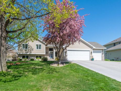 Homes For Sale - 2400 87th Trail<br/> Brooklyn Park, MN 55443