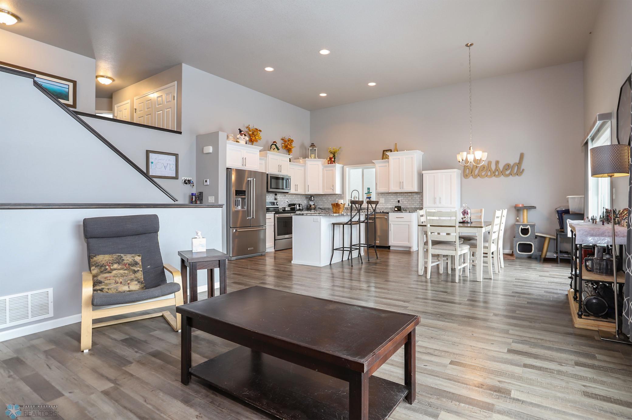 Fargo, North Dakota 58104, United States, 3 Bedrooms Bedrooms, ,3 BathroomsBathrooms,Residential,Pending,31109