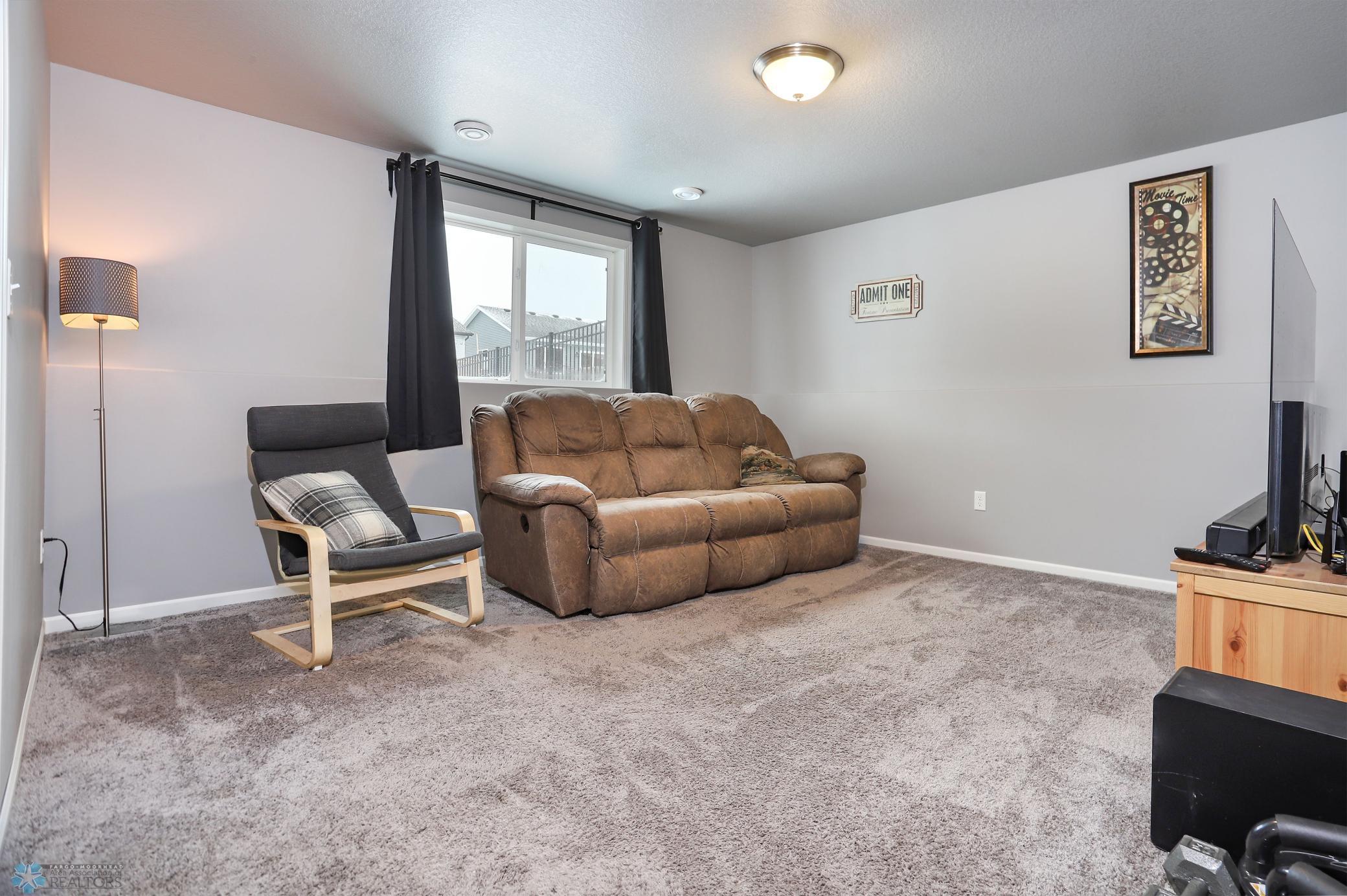 Fargo, North Dakota 58104, United States, 3 Bedrooms Bedrooms, ,3 BathroomsBathrooms,Residential,Pending,31109