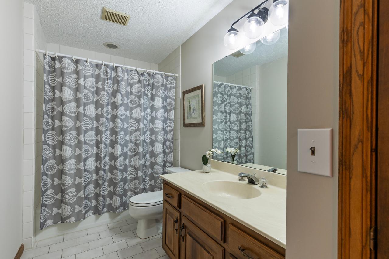 11292 Mount Curve Road, Eden Prairie, Minnesota image 40