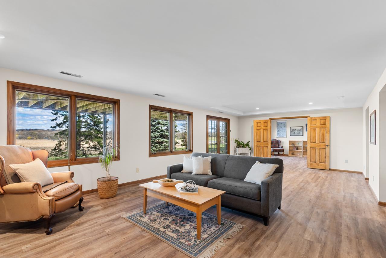 11292 Mount Curve Road, Eden Prairie, Minnesota image 47