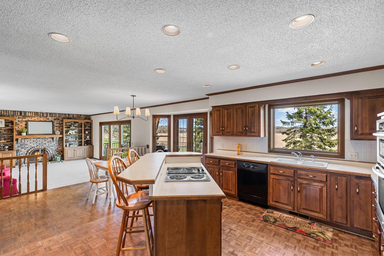 11292 Mount Curve Road, Eden Prairie, Minnesota image 11