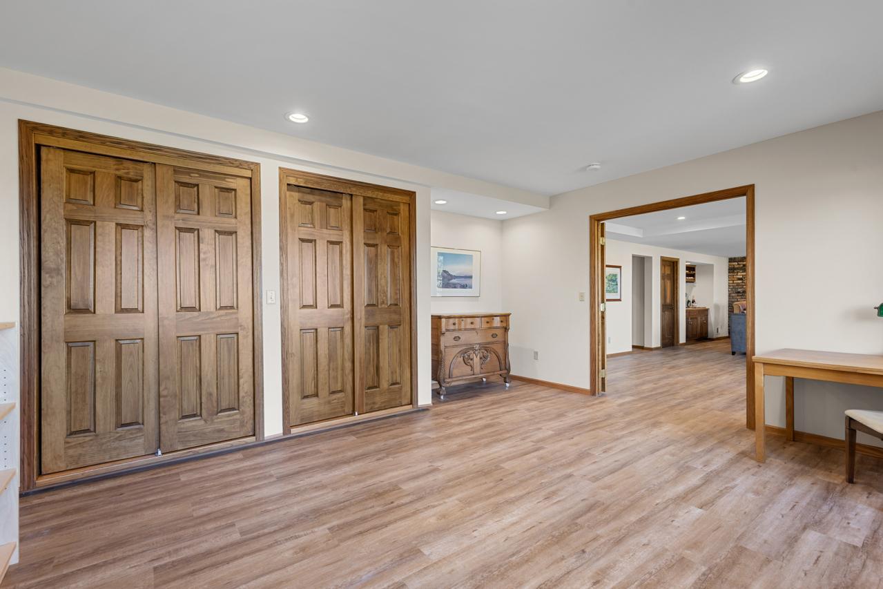 11292 Mount Curve Road, Eden Prairie, Minnesota image 50