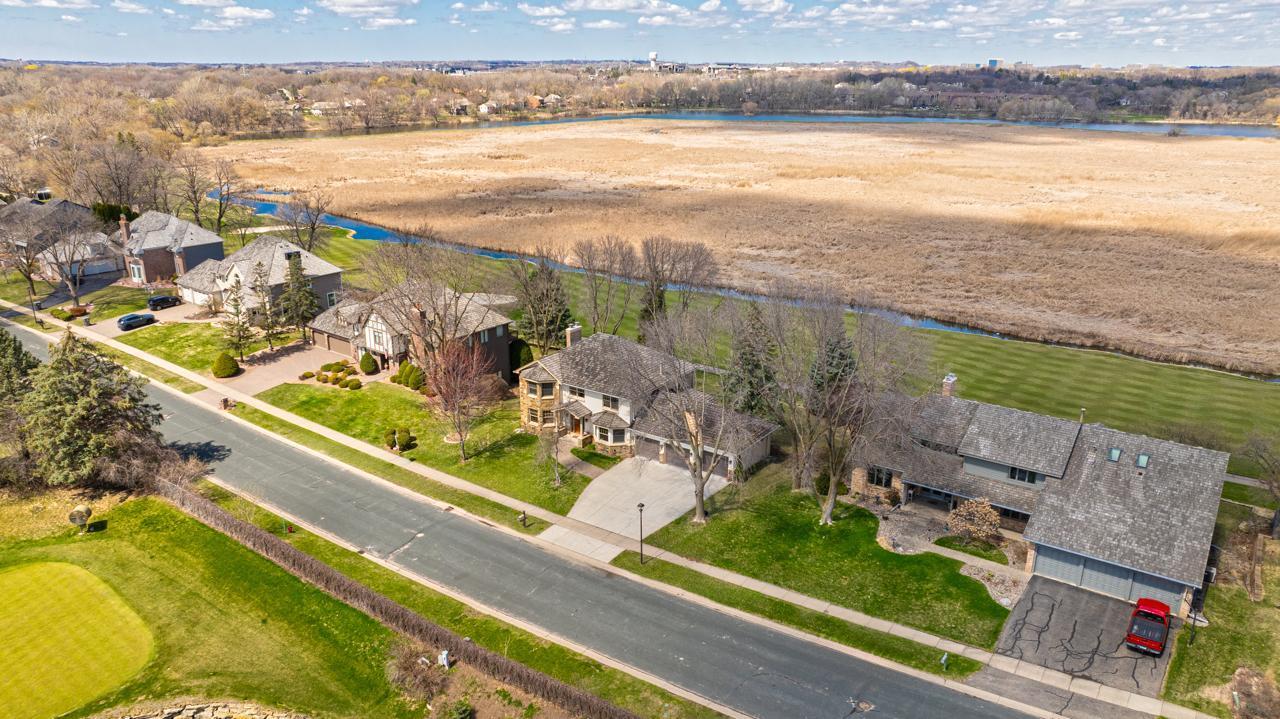 11292 Mount Curve Road, Eden Prairie, Minnesota image 8
