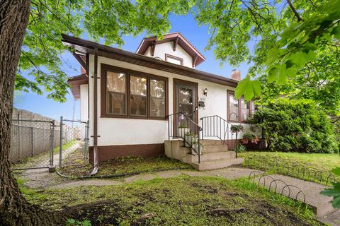 Homes For Sale - 3207 Oliver Avenue<br/> Hennepin County, Minneapolis, MN 55412
