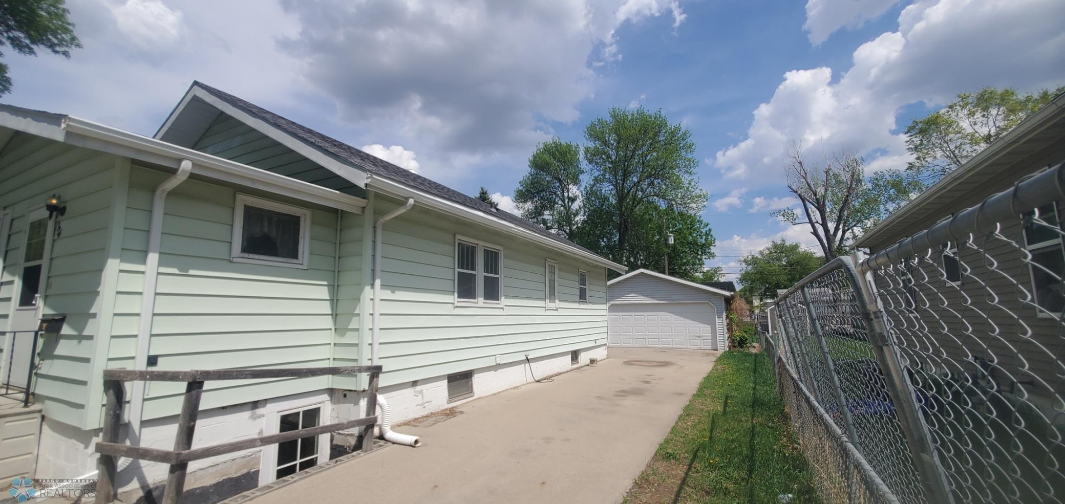 326 24th Street, Fargo, North Dakota image 6