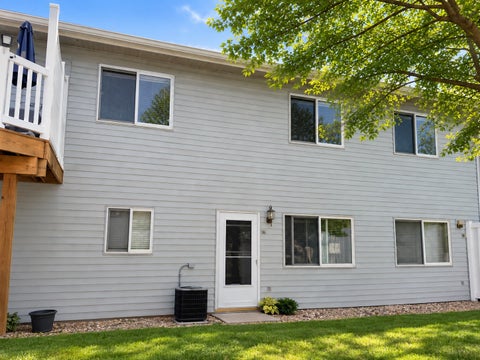 Townhouse For Sale - 13991 60th Street Court<br/> Washington County, Stillwater, MN 55082