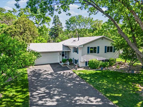 Homes For Sale - 2443 Birch Street<br/> Saint Paul, MN 55110