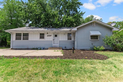 Homes For Sale - 4809 Winnetka Avenue<br/> New Hope, MN 55428