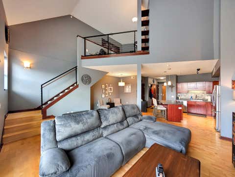 Condo For Sale - 308 E 18th Street<br/> Minneapolis, MN 55404