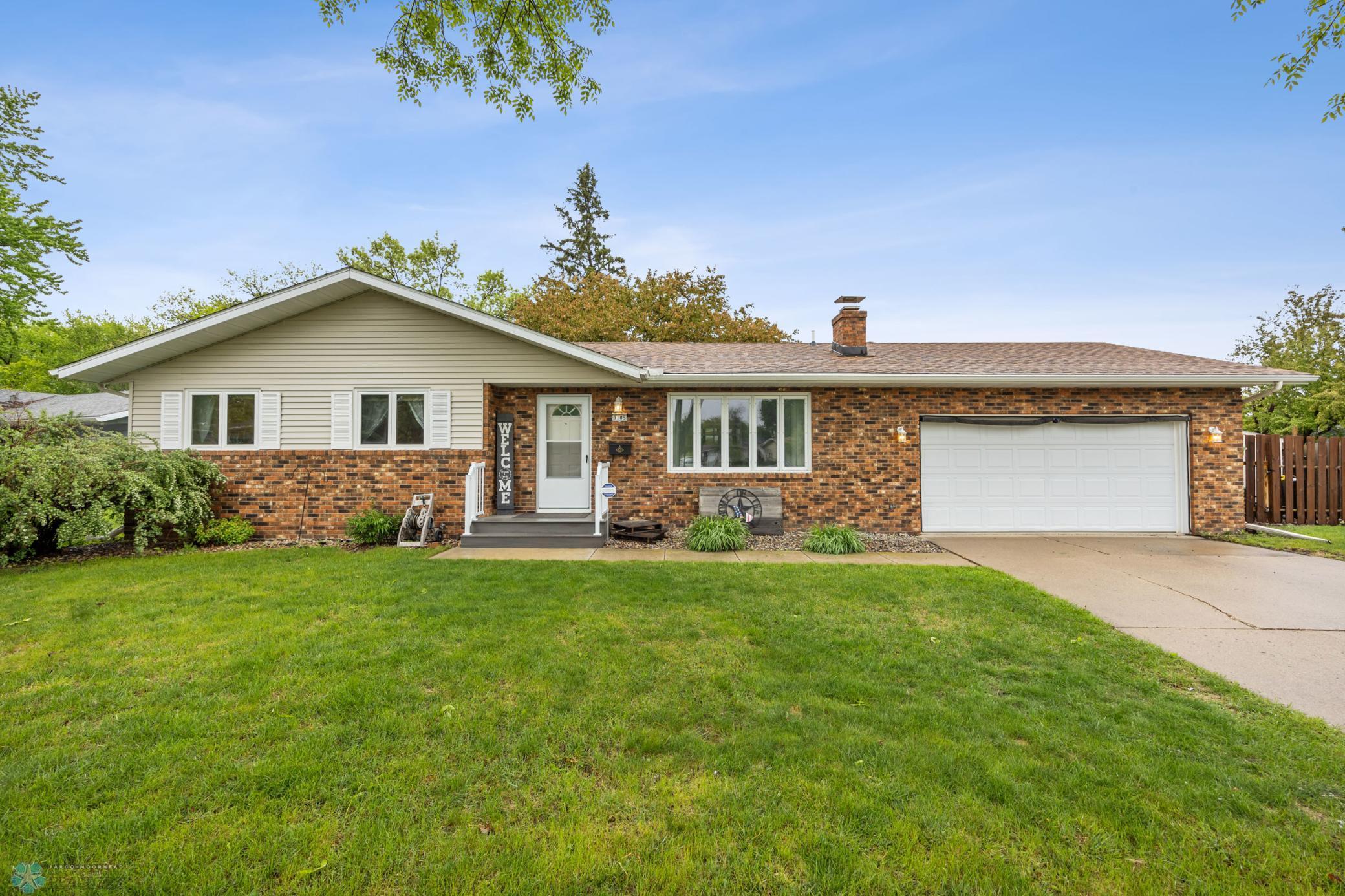 3105 Edgewood Drive, Fargo, North Dakota image 3