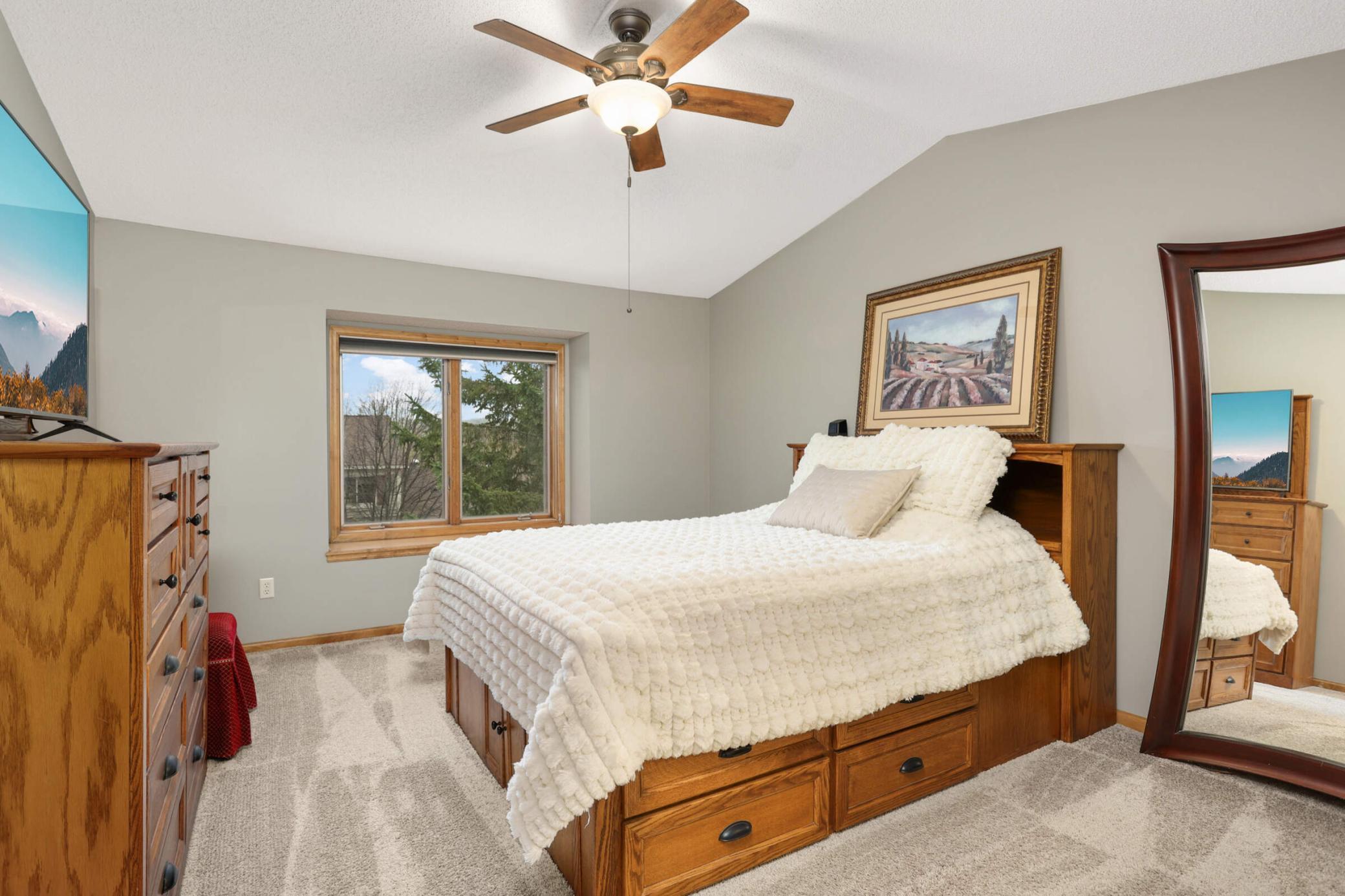1557 Summit Shores Vista, Burnsville, Minnesota image 15