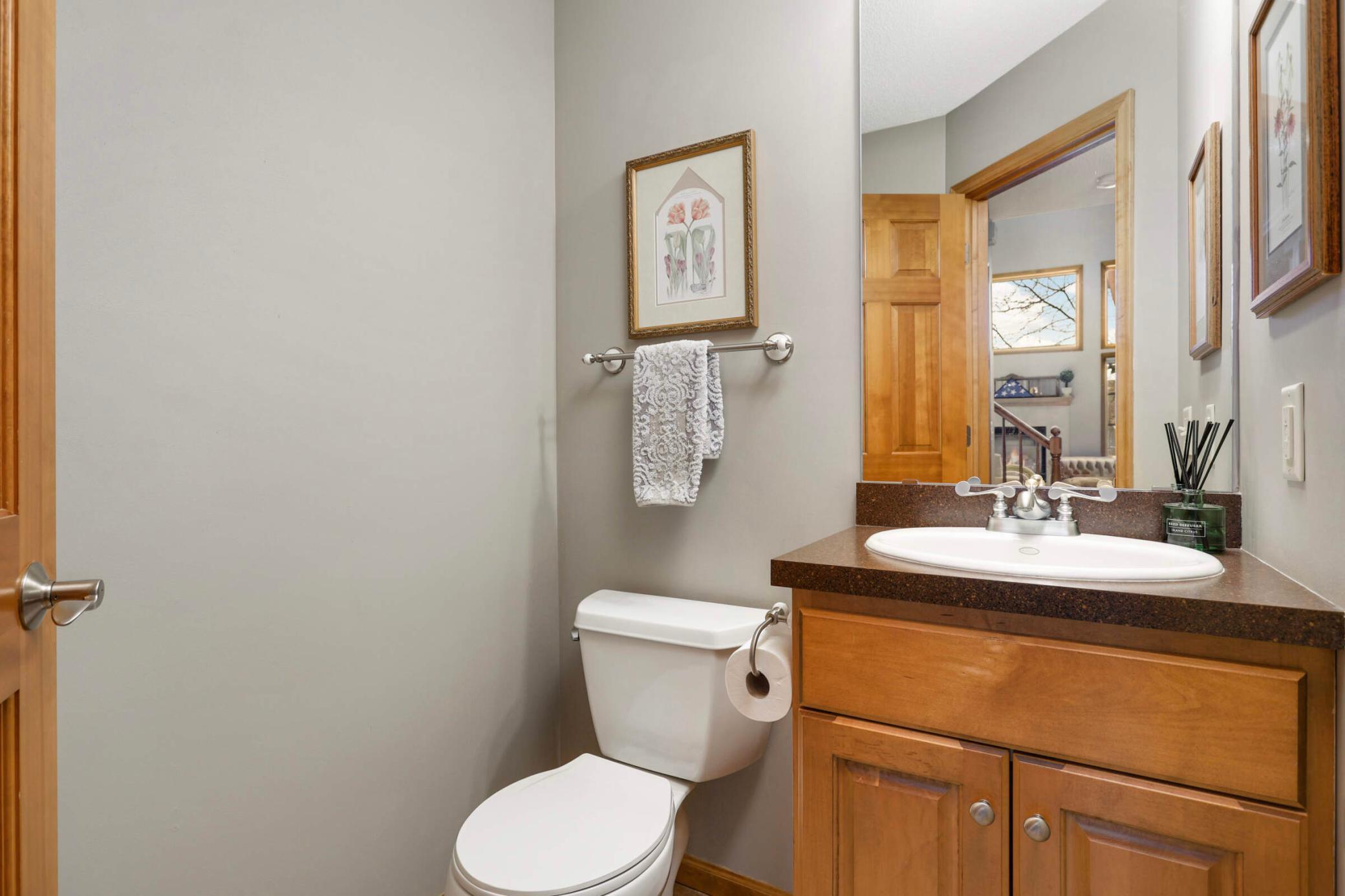 1557 Summit Shores Vista, Burnsville, Minnesota image 13