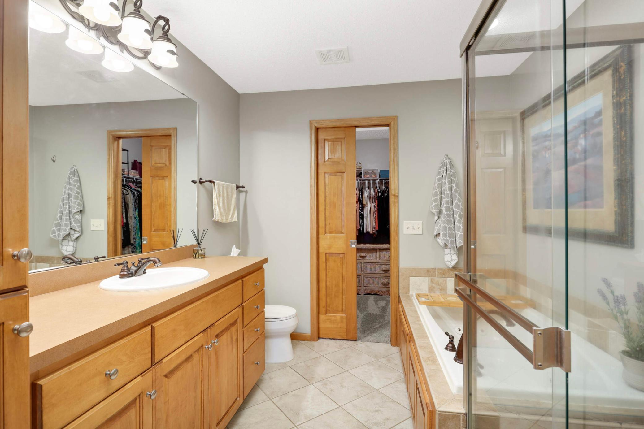 1557 Summit Shores Vista, Burnsville, Minnesota image 16