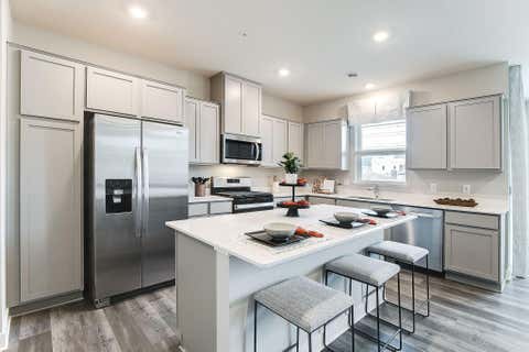 Townhouse For Sale - 17116 Dysart Place<br/> Dakota County, Lakeville, MN 55044