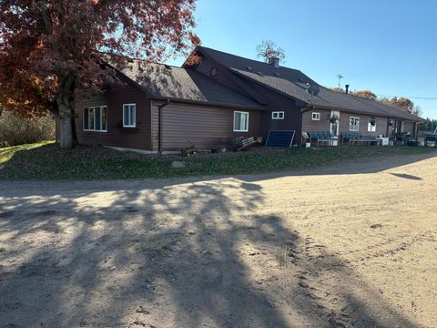 Homes For Sale - 41 County Line Avenue<br/> Clear Lake, WI 54005