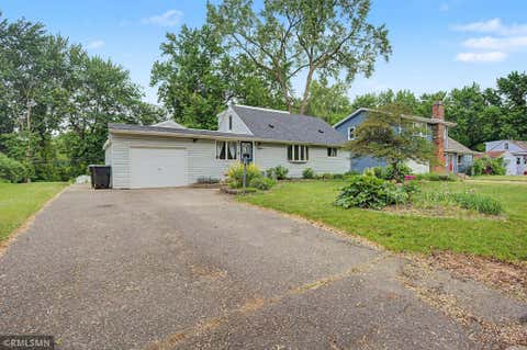Homes For Sale - 2299 Knoll Drive<br/> Saint Paul, MN 55112