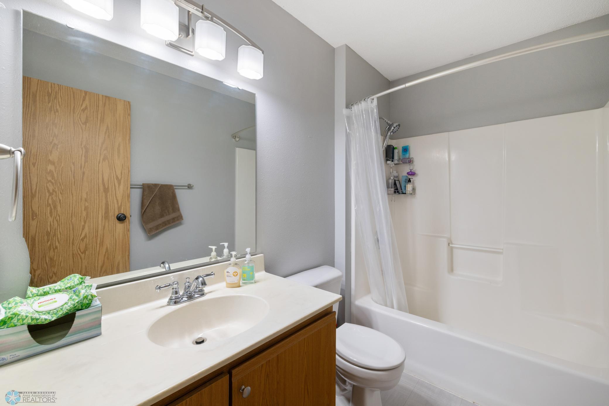 1800 Huntington Lane, West Fargo, North Dakota image 16