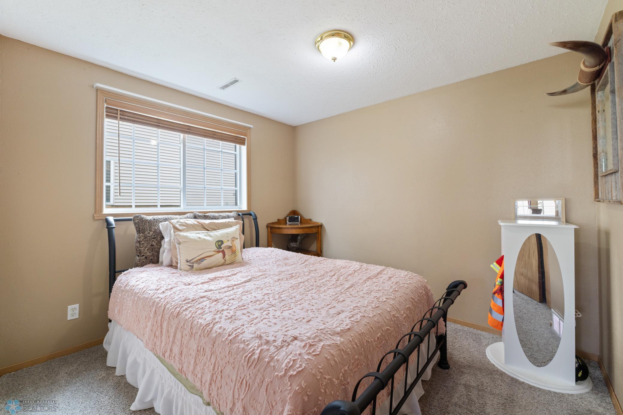 1800 Huntington Lane, West Fargo, North Dakota image 19