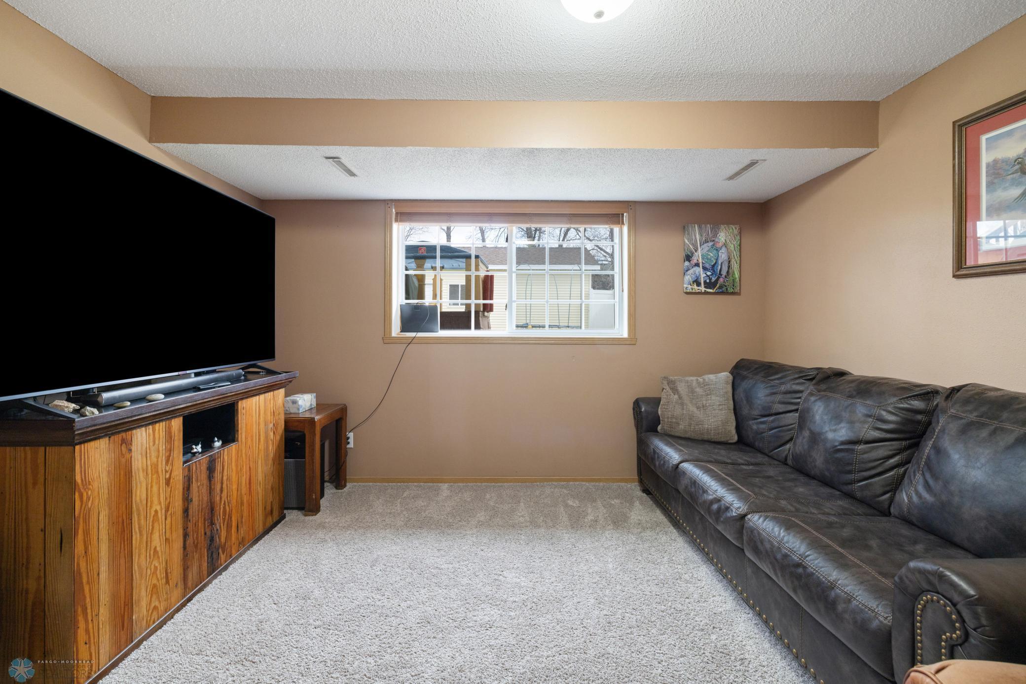 1800 Huntington Lane, West Fargo, North Dakota image 17