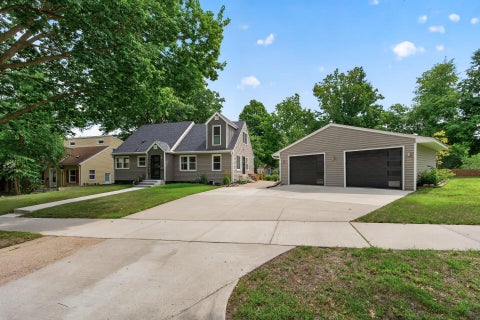 Homes For Sale - 2605 Garfield Street<br/> Hennepin County, Minneapolis, MN 55418