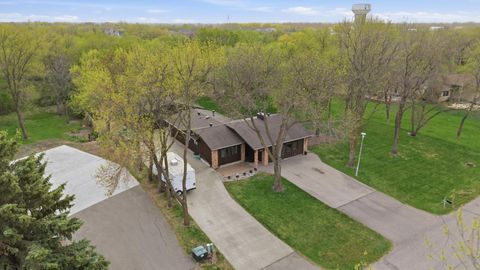 Homes For Sale - 3826 Kensington Drive<br/> West Fargo, ND 58078