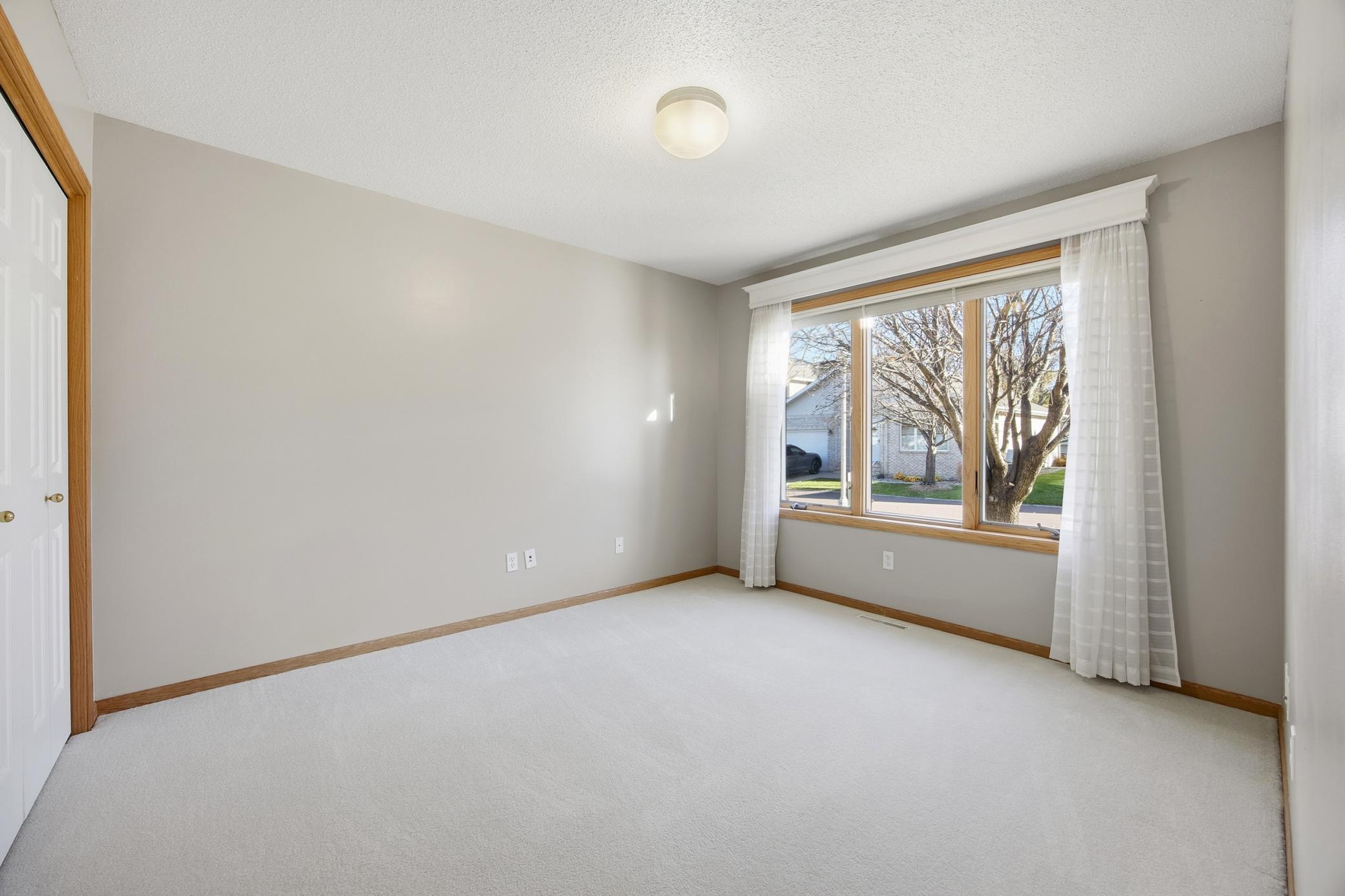 Fargo, North Dakota 58104, United States, 5 Bedrooms Bedrooms, ,3 BathroomsBathrooms,Residential,Active,239439