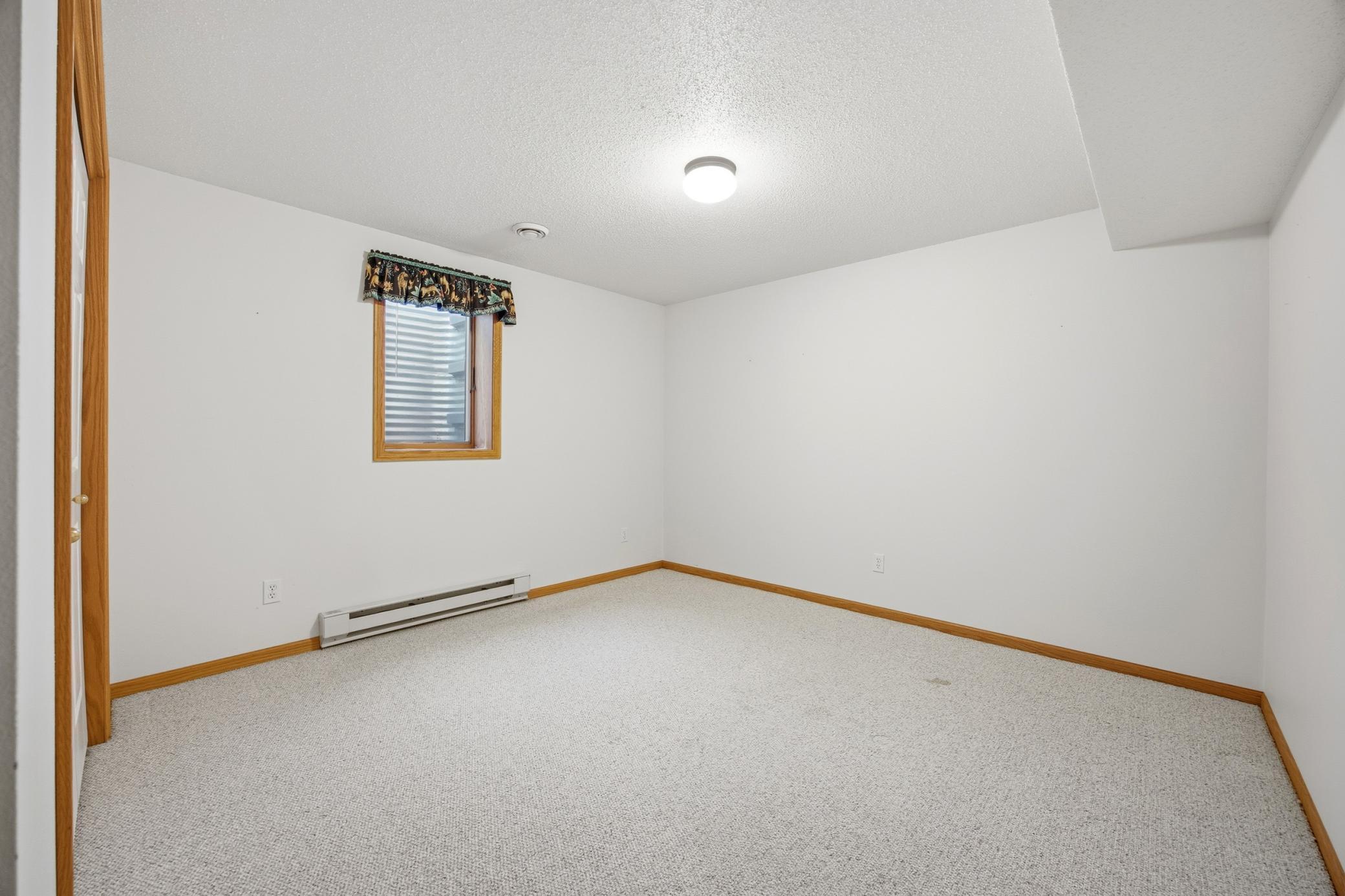 Fargo, North Dakota 58104, United States, 5 Bedrooms Bedrooms, ,3 BathroomsBathrooms,Residential,Active,239439