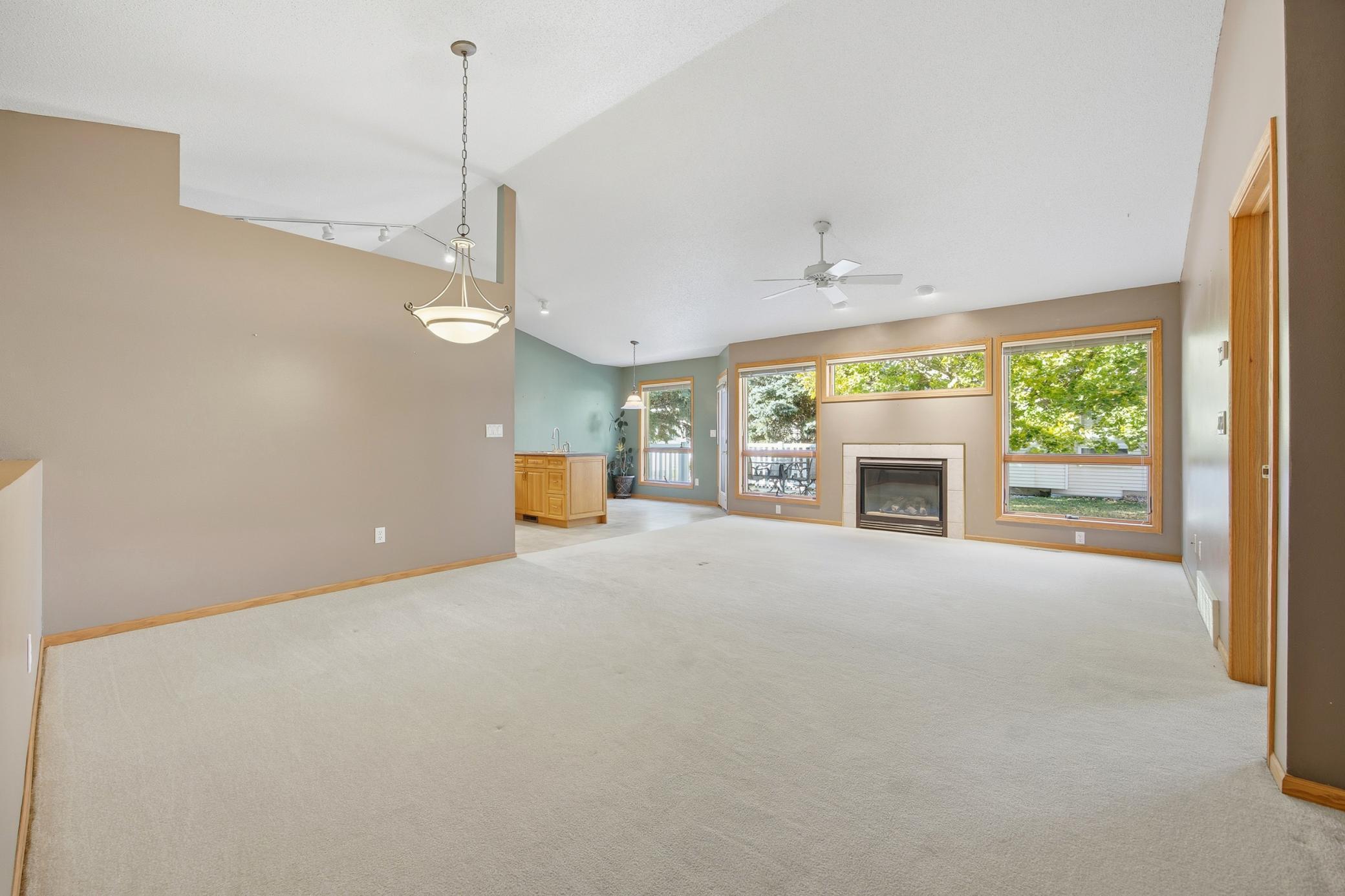 Fargo, North Dakota 58104, United States, 5 Bedrooms Bedrooms, ,3 BathroomsBathrooms,Residential,Active,239439