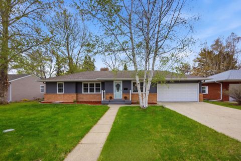 Homes For Sale - 1222 15th Street<br/> Moorhead, MN 56560