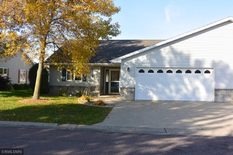 Homes For Sale - 1419 Ranger Drive<br/> Glencoe, MN 55336