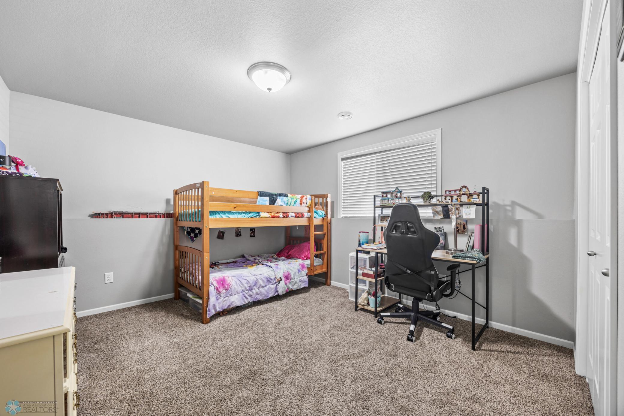 925 28 Avenue, West Fargo, North Dakota image 14