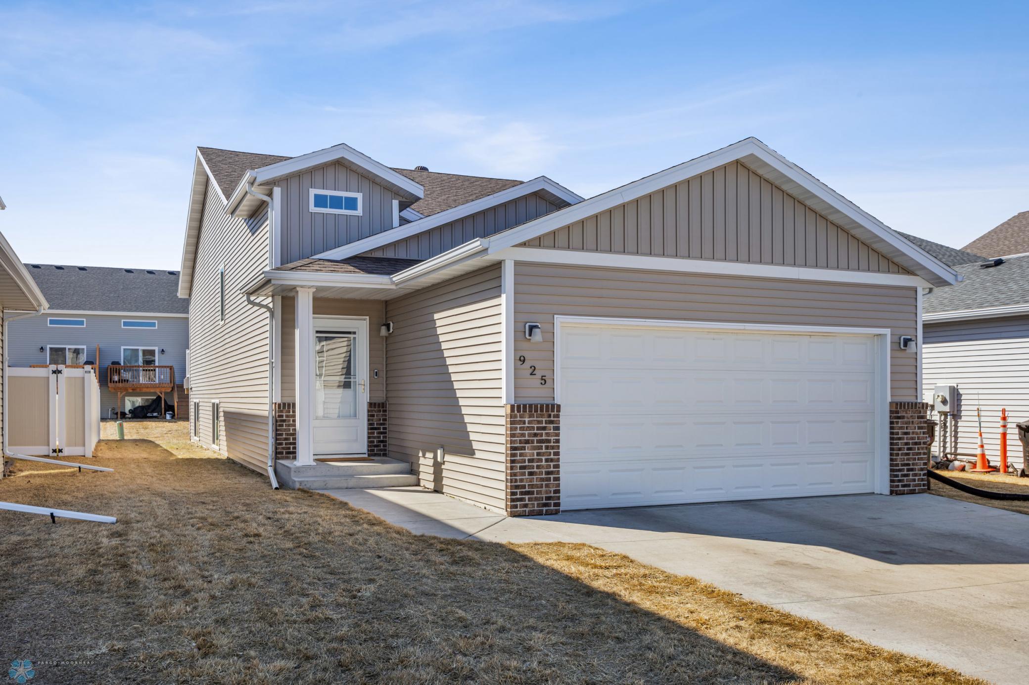 925 28 Avenue, West Fargo, North Dakota image 1