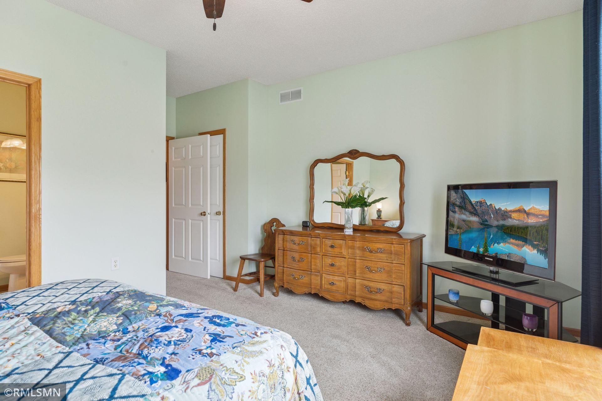 7415 Timber Crest Drive, Cottage Grove, Minnesota image 28