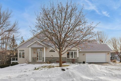 Homes For Sale - 14550 Hunters Lane<br/> Savage, MN 55378