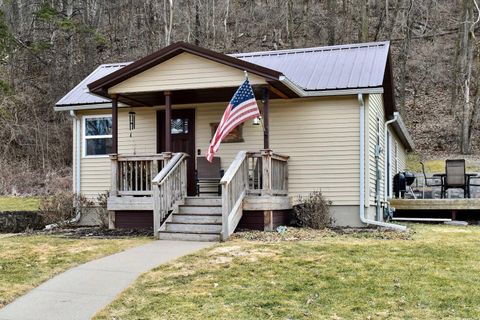 Homes For Sale - 116 N Money Creek Street<br/> Fillmore County, Rushford, MN 55971