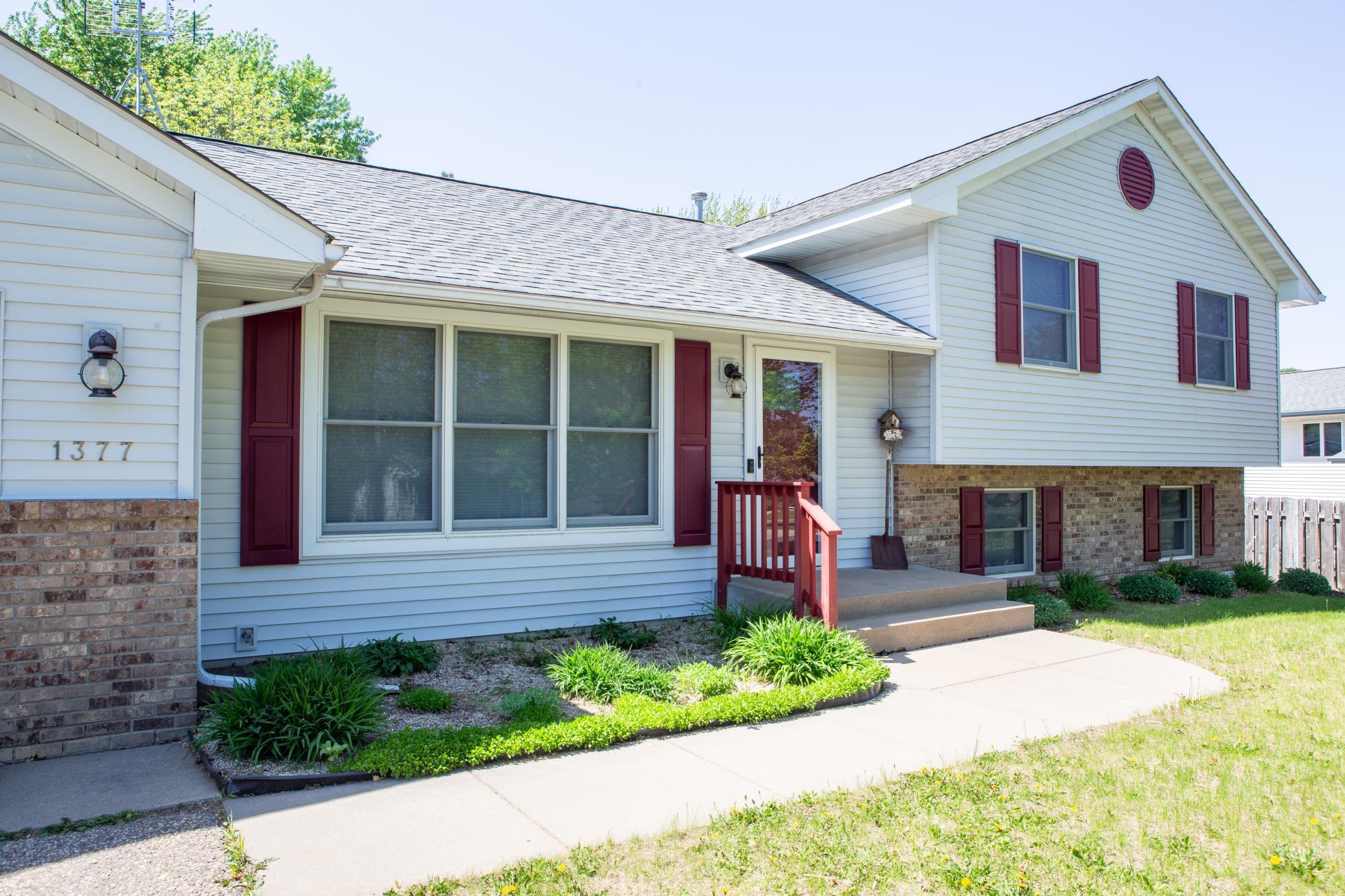 1377 Parkview Drive, New Richmond, Wisconsin image 2