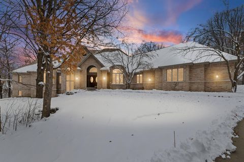 Homes For Sale - 12137 Grandview Terrace<br/> Dakota County, Saint Paul, MN 55124