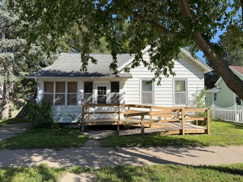 Homes For Sale - 560 Hamilton Street<br/> Winona County, Winona, MN 55987