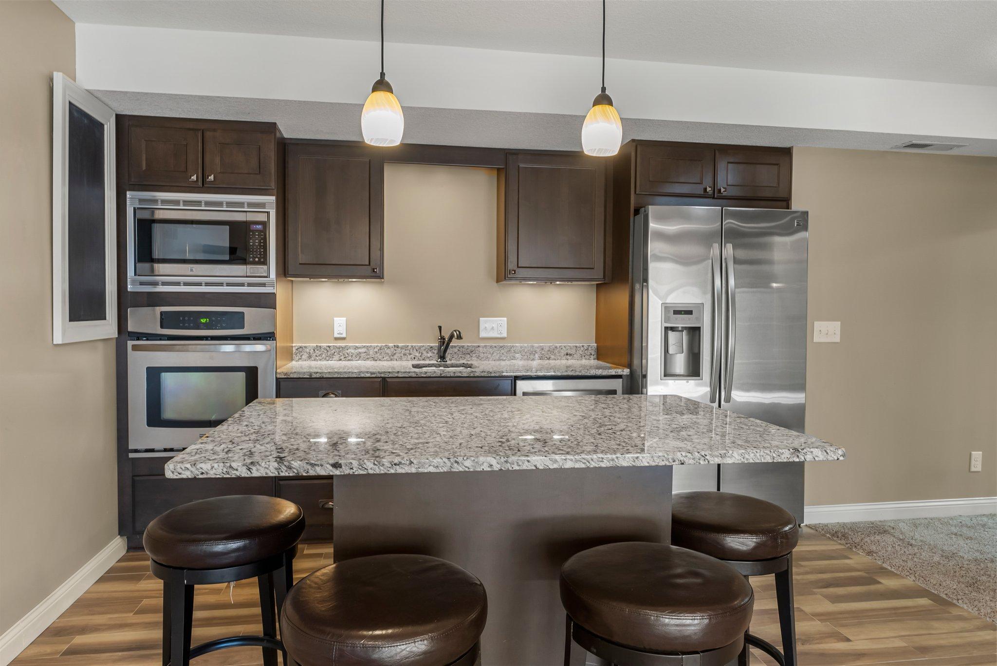 1433 Pheasant Hills Drive, Hugo, Minnesota image 38