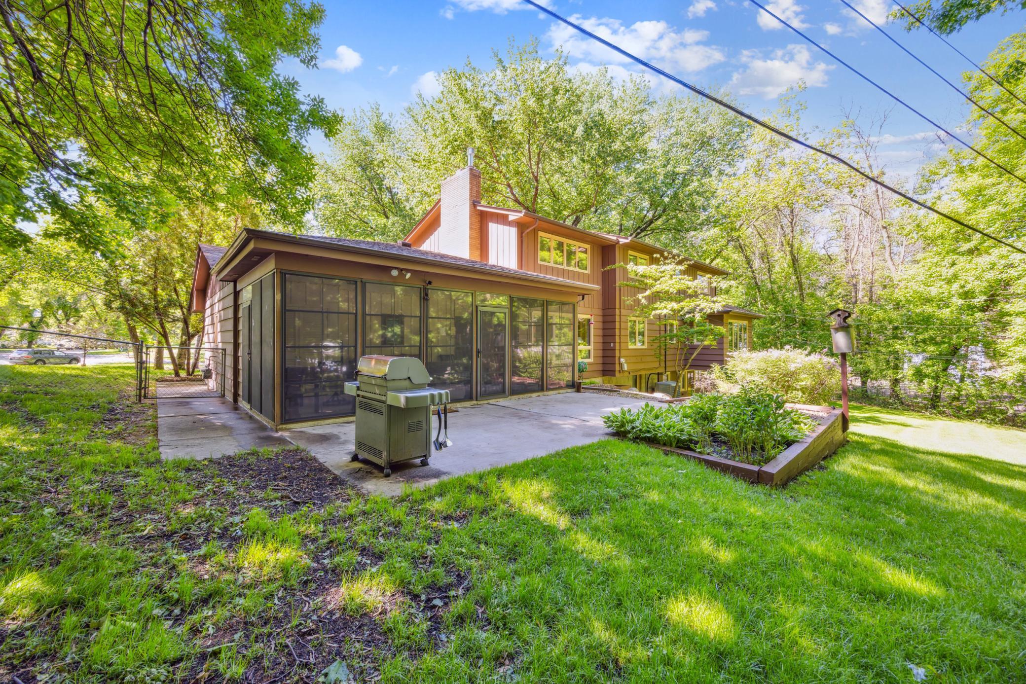 1801 Deer Hill Drive, Wayzata, Minnesota image 15