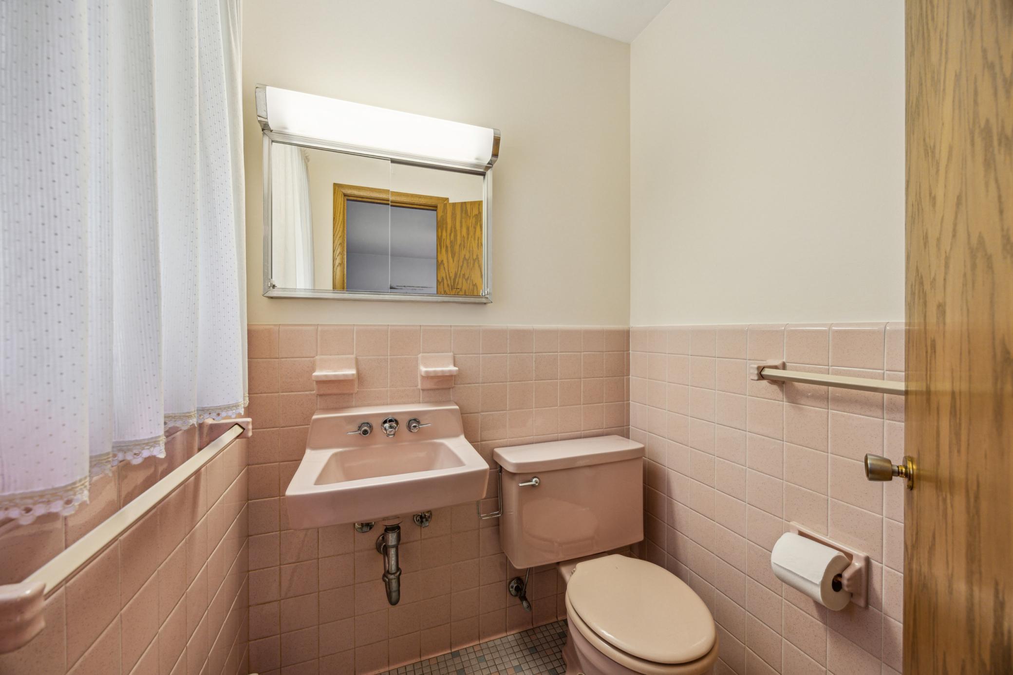 1801 Deer Hill Drive, Wayzata, Minnesota image 27