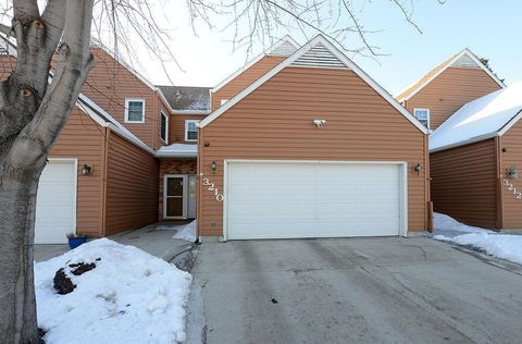 Townhouse For Sale - 3210 15th Avenue<br/> Fargo, ND 58103