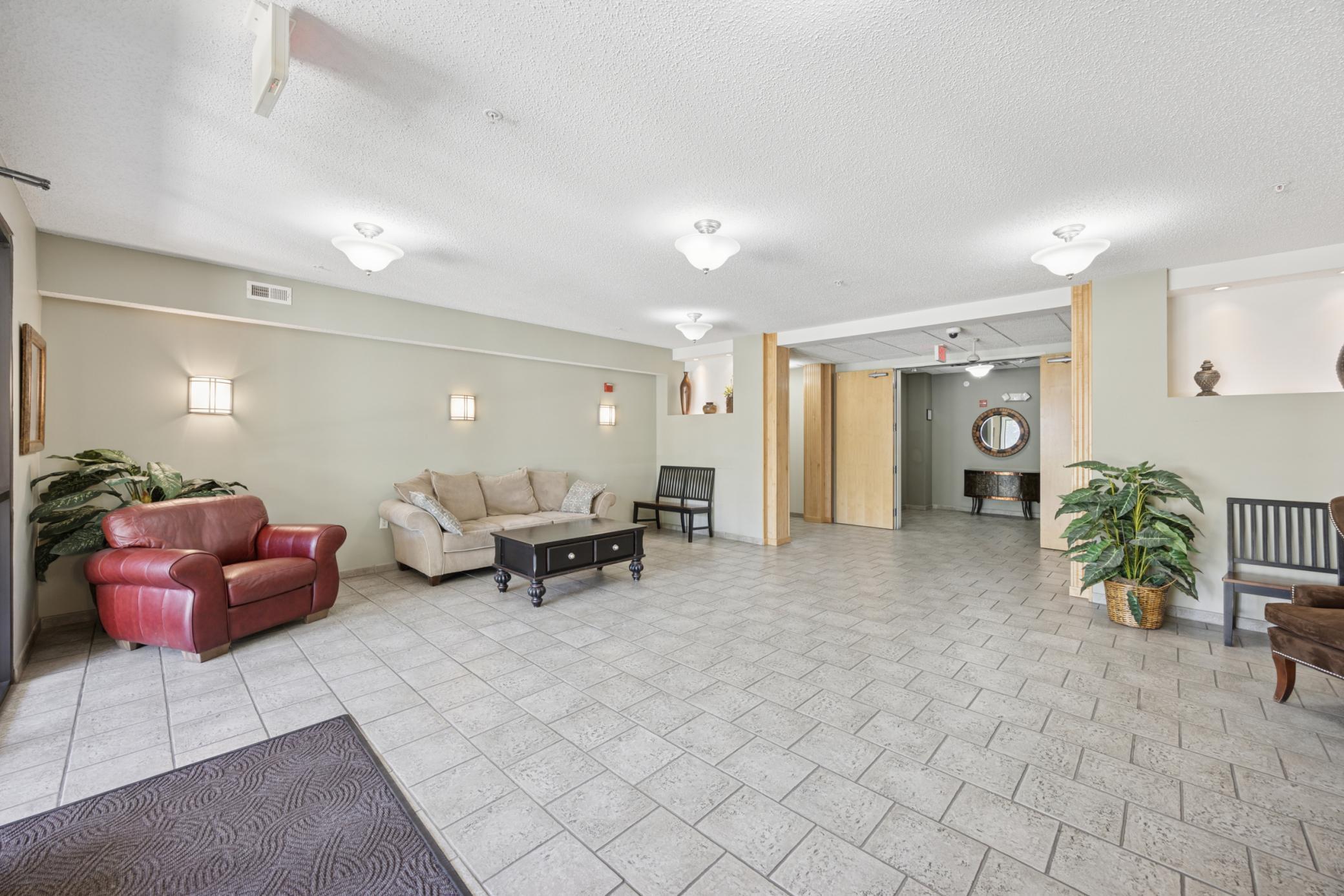 619 8th Street #303, Minneapolis, Minnesota image 6