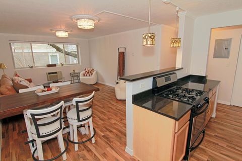 Condo For Sale - 3120 Hennepin Avenue<br/> Hennepin County, Minneapolis, MN 55408
