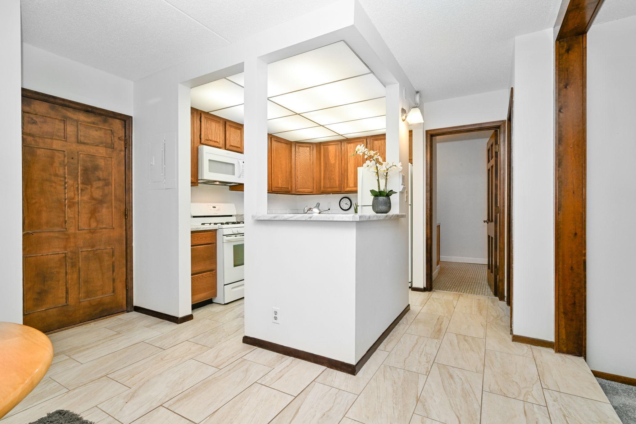 6650 Vernon Avenue #103, Edina, Minnesota image 7