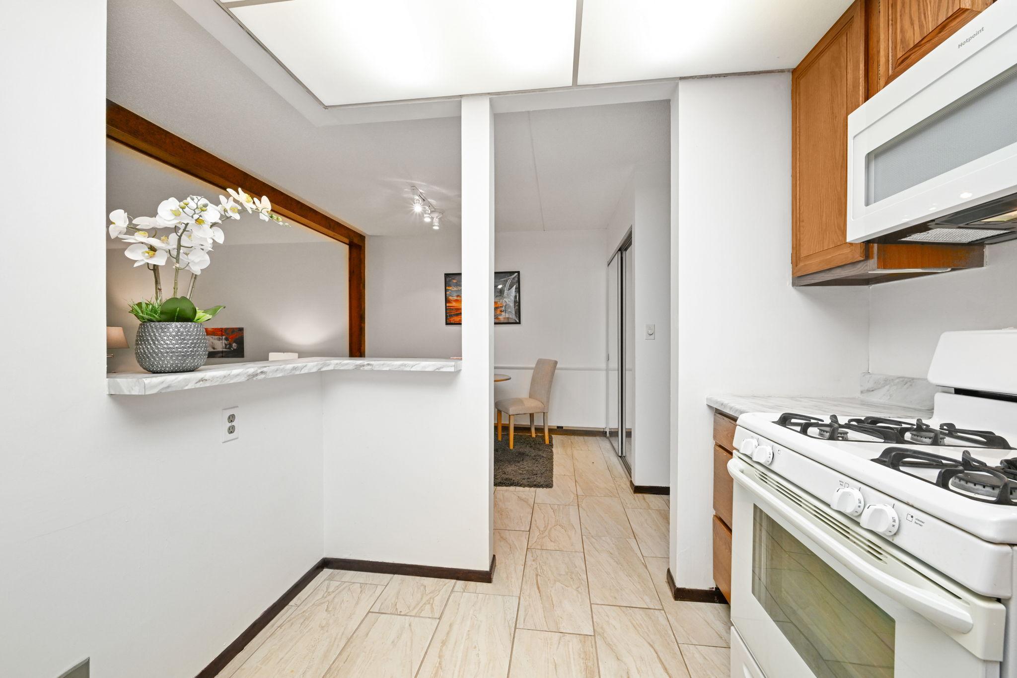 6650 Vernon Avenue #103, Edina, Minnesota image 9