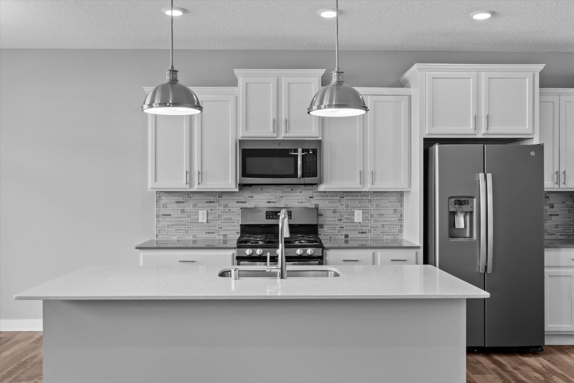 18320 Glastonbury Drive, Lakeville, Minnesota image 11