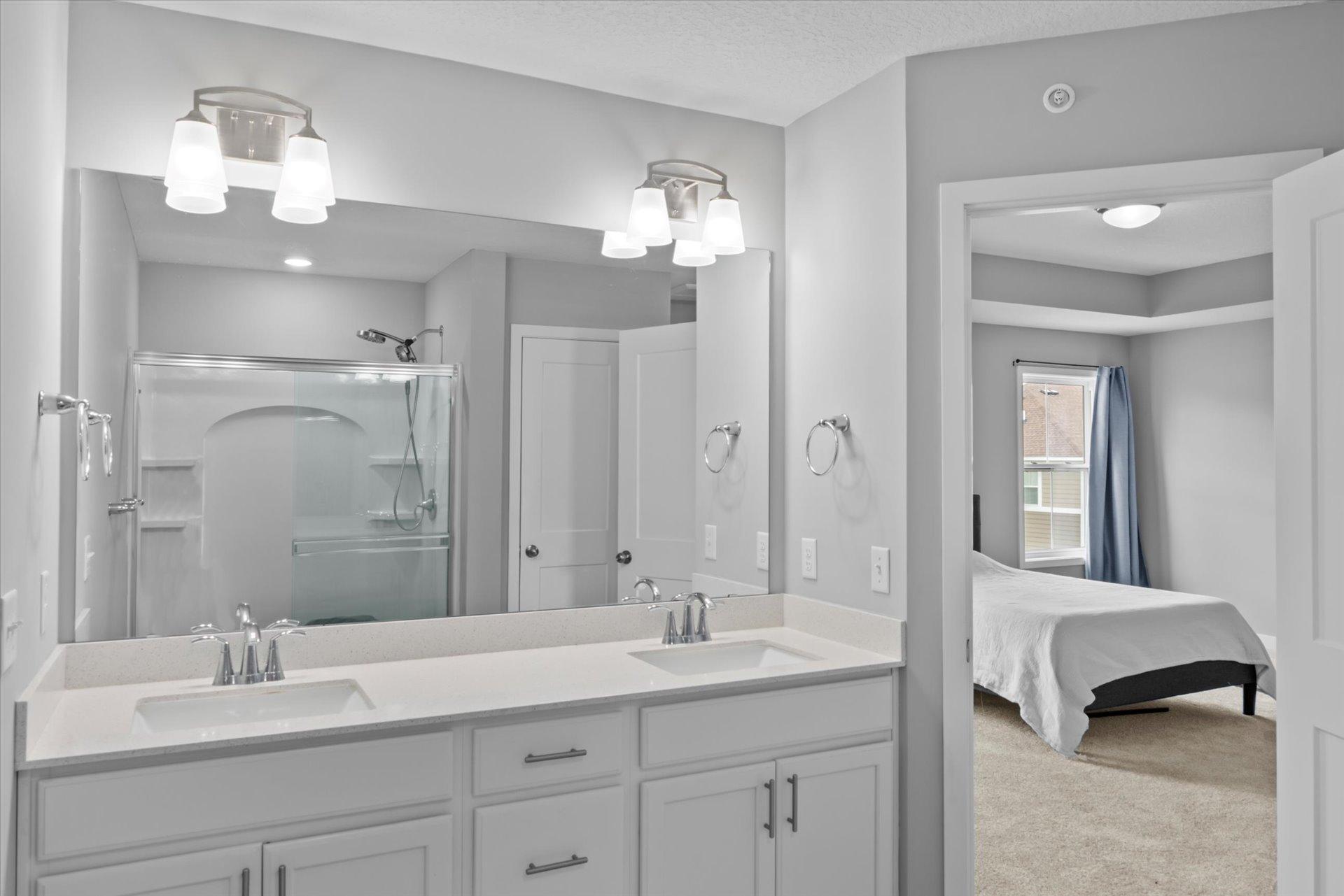 18320 Glastonbury Drive, Lakeville, Minnesota image 30